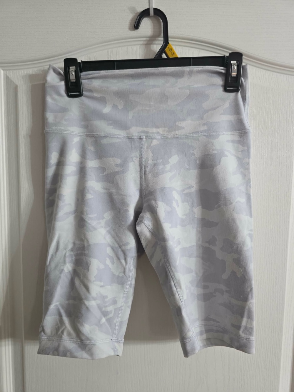 Lululemon Wunder Under High Rise 10” Camo Shorts Sz 8. MY-282
